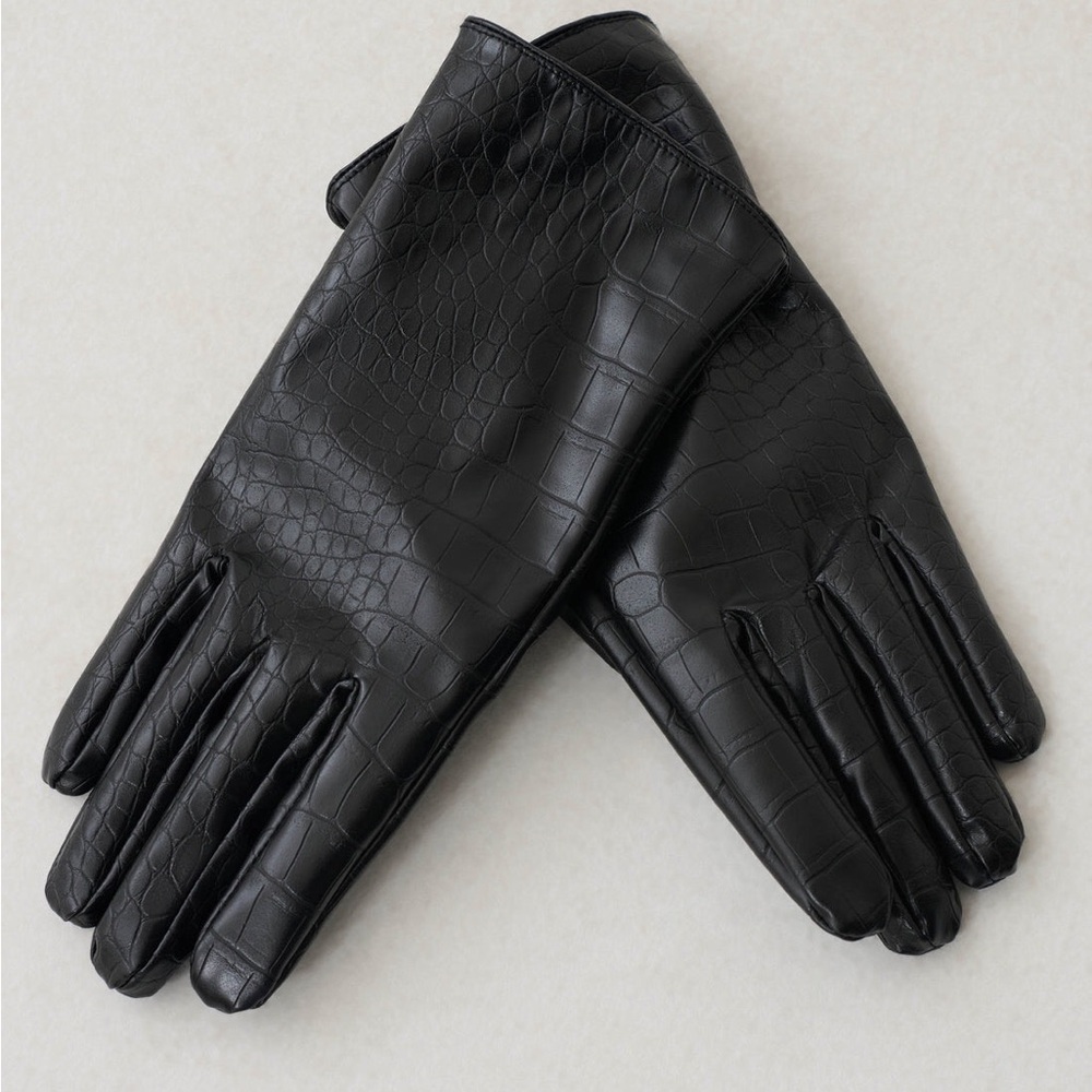 Crocodile Gloves